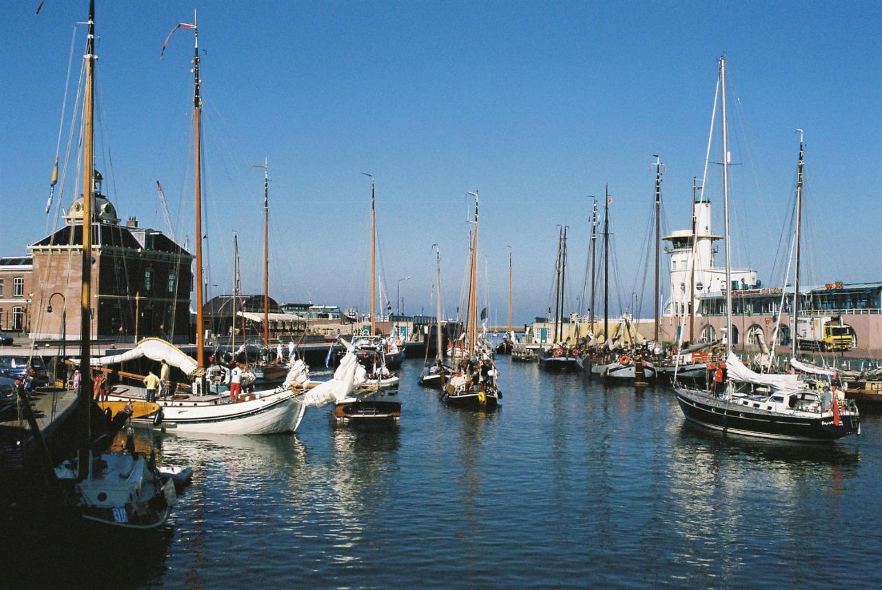 Hotel Zeezicht Harlingen Exterior photo
